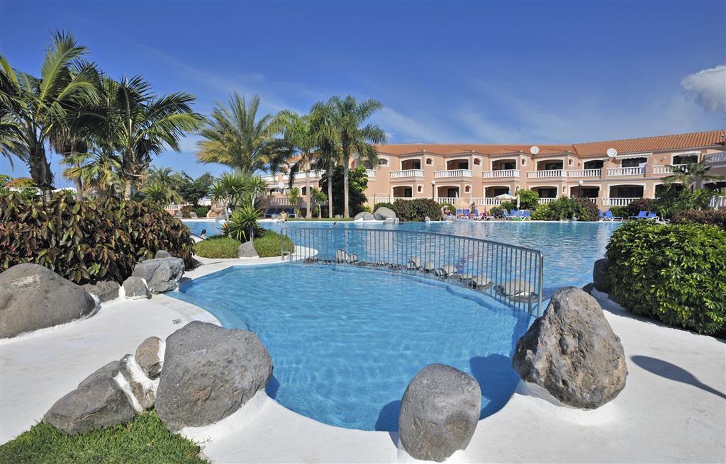 Sol Sun Apartahotel 3*
