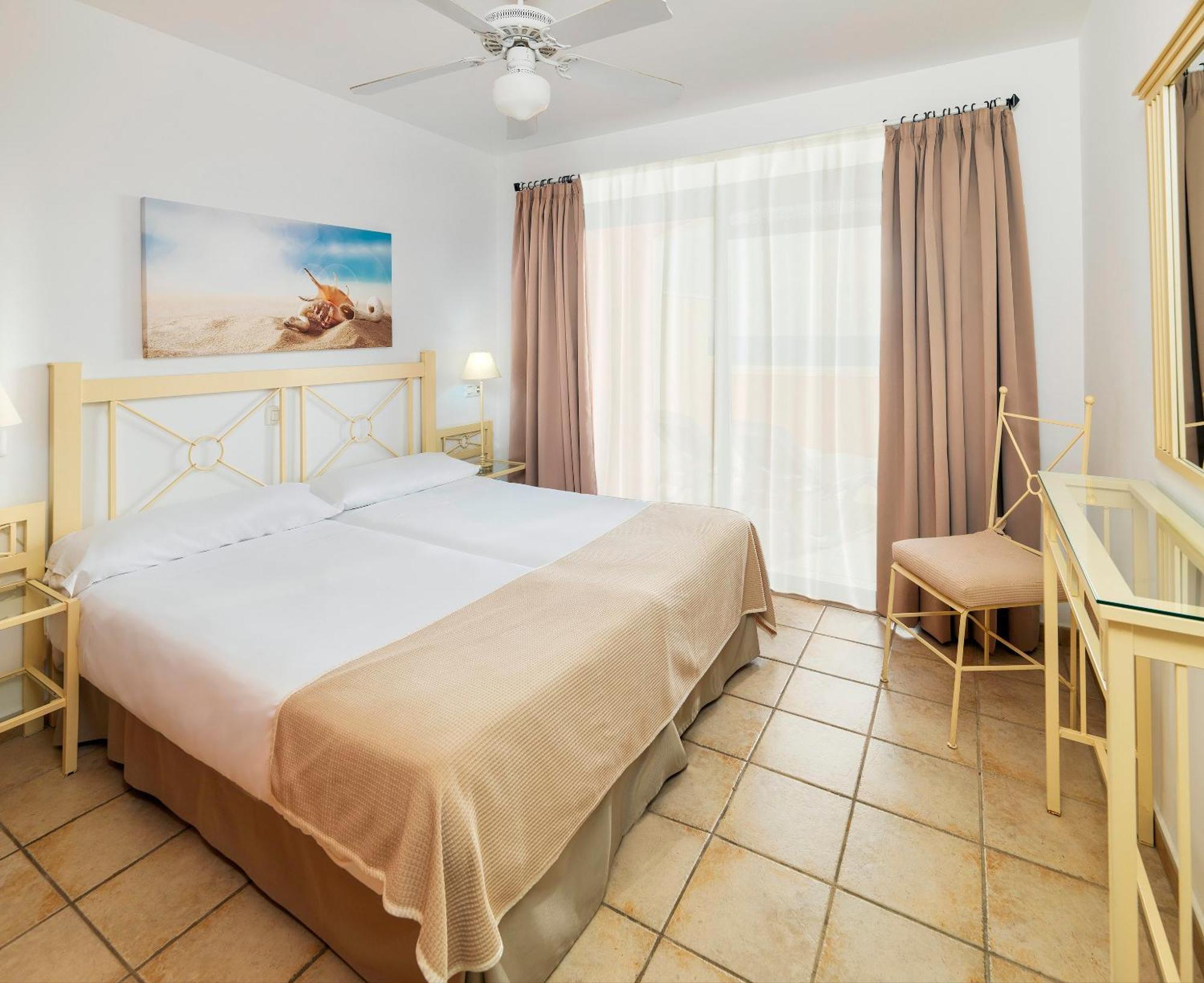 Sol Sun Apartahotel 3*